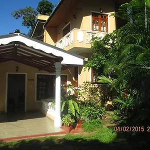 Staykandy Resort